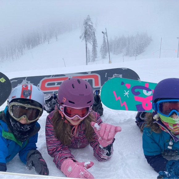 Meet your Posher, Megan - Picture 2 of 2